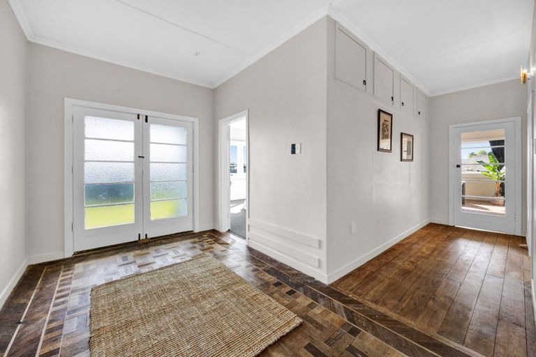 Photo of property in 11 Mcnaughton Street, Waitara, 4320