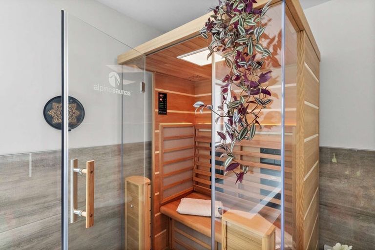 Photo of property in 11 Paradise Way, Amberley, 7410