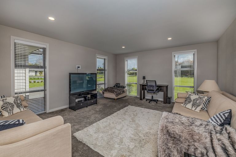 Photo of property in 1 Hoults Way, Kerikeri, 0230