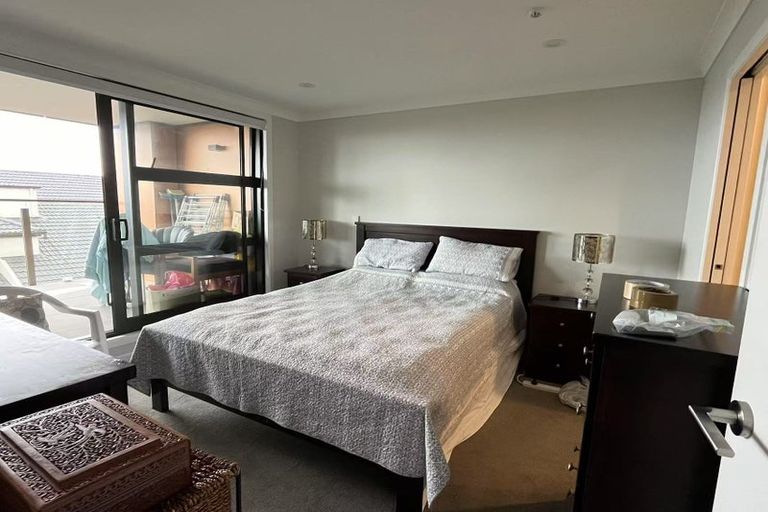 Photo of property in 2b/12 Selwyn Road, Cockle Bay, Auckland, 2014