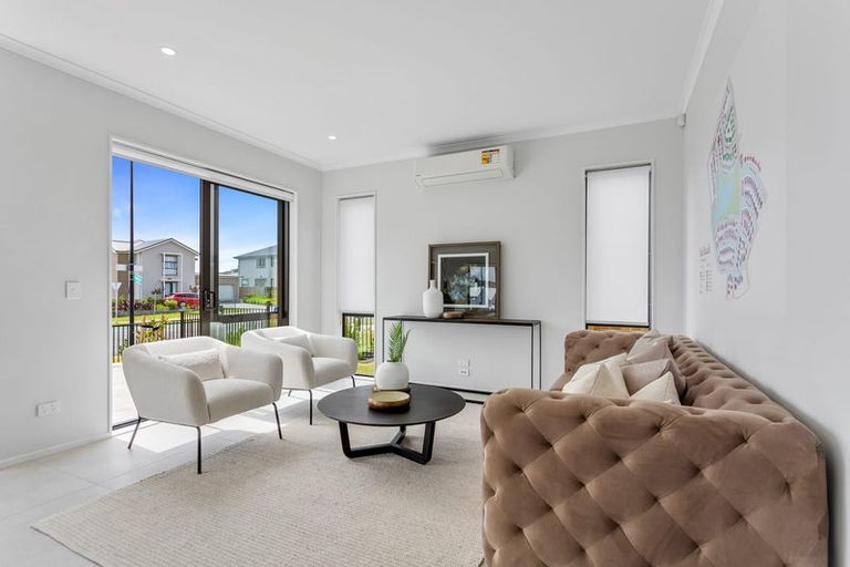 Photo of property in 1 Koura Drive, Red Beach, 0932