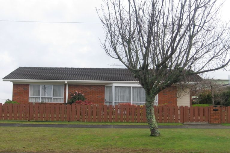 Photo of property in 1/57 East Street, Papakura, 2110