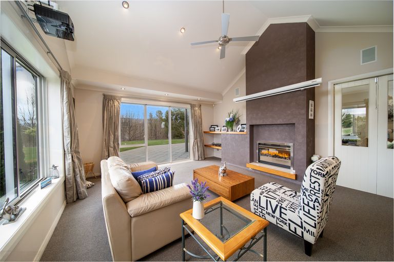 Photo of property in 60 Gilligans Gully Road, Alexandra, 9320