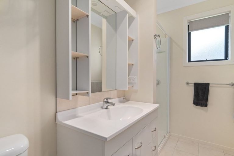 Photo of property in 11 Dumfries Place, Pyes Pa, Tauranga, 3112