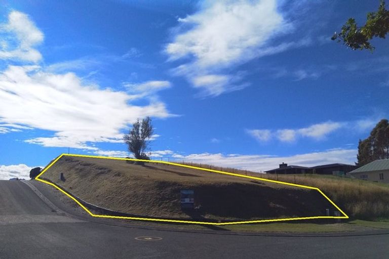 Photo of property in 19 Muriwai Drive, Manapouri, 9679