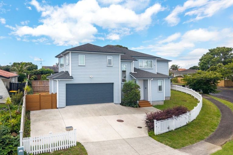 Photo of property in 10 Hedge Row, Sunnyhills, Auckland, 2010