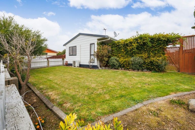 Photo of property in 5 Cargill Grove, Kelvin Grove, Palmerston North, 4414