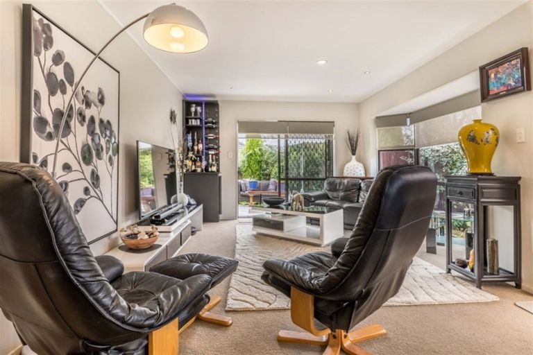 Photo of property in 1/41a Titirangi Road, New Lynn, Auckland, 0600