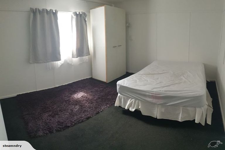 Photo of property in 123 Te Atatu Road, Te Atatu South, Auckland, 0610