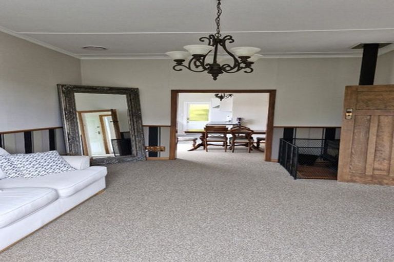 Photo of property in 33 Awatea Street, Ranui, Porirua, 5024