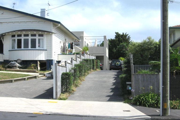 Photo of property in 68a Hinemoa Street, Birkenhead, Auckland, 0626