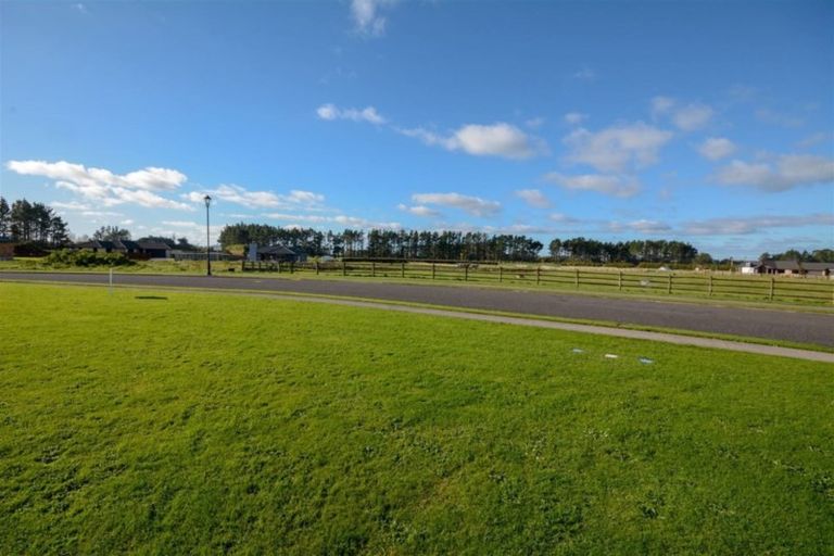 Photo of property in 26 Mercade Close, Stratford, 4332