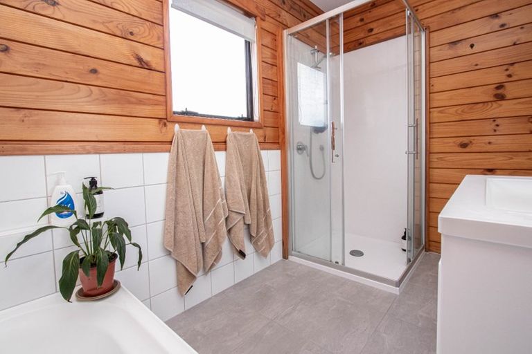 Photo of property in 1 Beadle Place, St Andrews, Hamilton, 3200