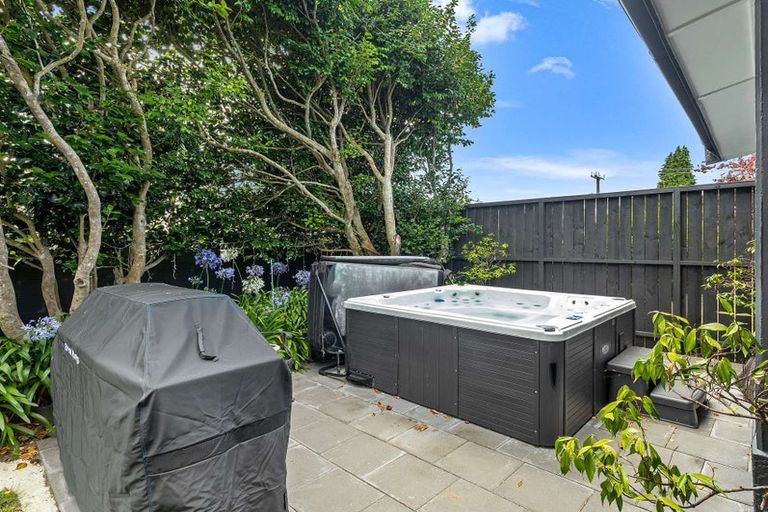 Photo of property in 4 Tawavale Street, Pukehangi, Rotorua, 3015