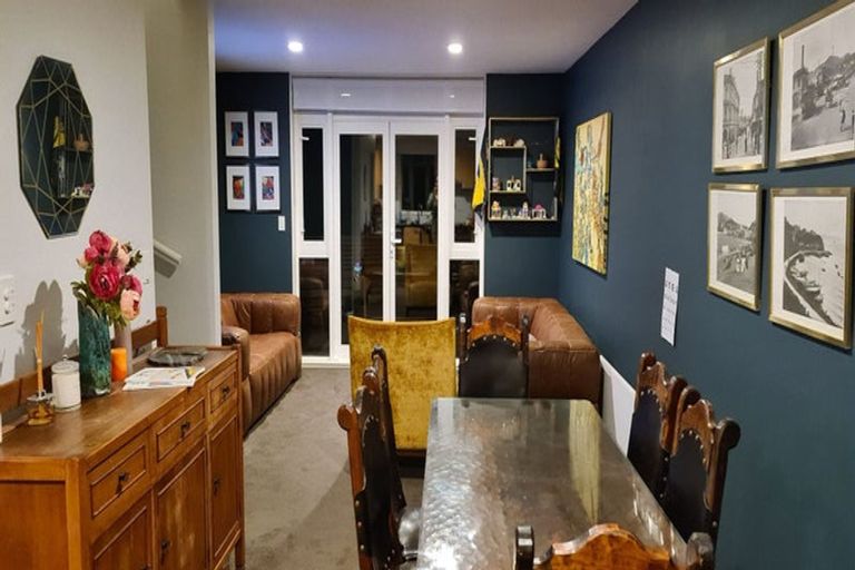 Photo of property in Pirie Street Townhouses, 31/35 Pirie Street, Mount Victoria, Wellington, 6011