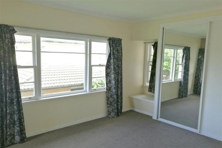 Photo of property in 63 Redoubt Road, Goodwood Heights, Auckland, 2105