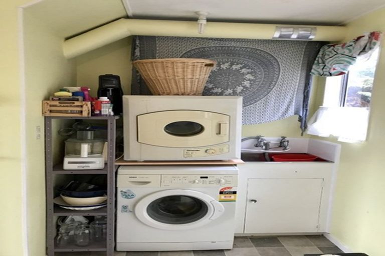 Photo of property in 15e Glen Road, Stokes Valley, Lower Hutt, 5019