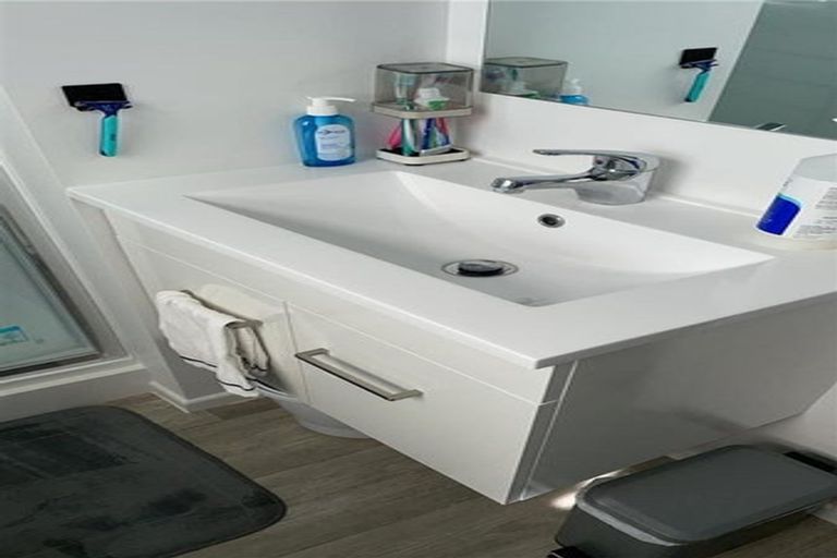 Photo of property in 1/14 Corunna Road, Milford, Auckland, 0620