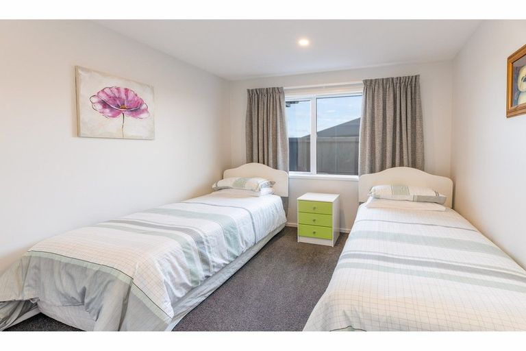 Photo of property in 31 Watkins Drive, Rangiora, 7400