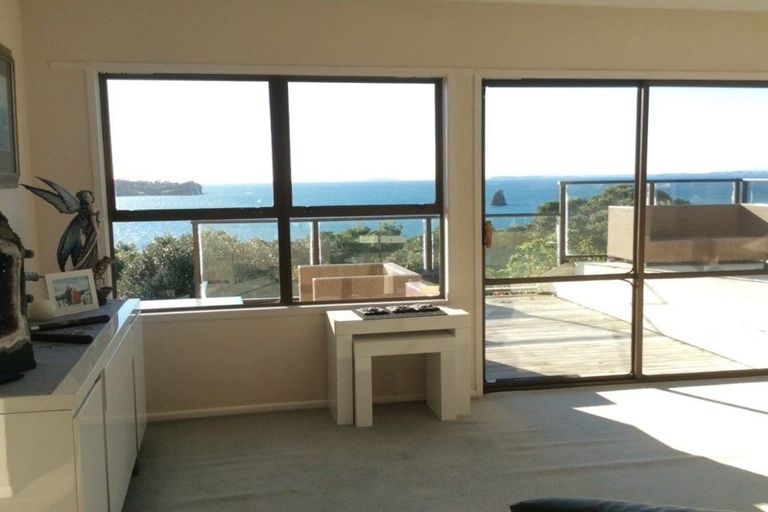 Photo of property in 1001 Whangaparaoa Road, Tindalls Beach, Whangaparaoa, 0930