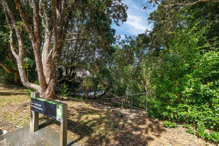 Photo of property in 32 Rosecamp Road, Beach Haven, Auckland, 0626