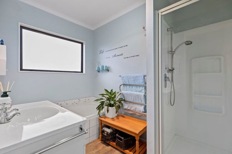 Photo of property in 26 Highcroft Place, Welcome Bay, Tauranga, 3112