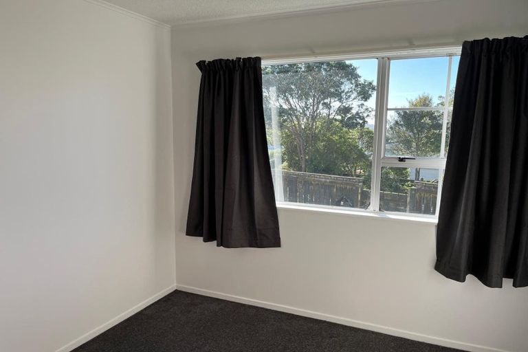 Photo of property in 1 Kerr Grove, Johnsonville, Wellington, 6037