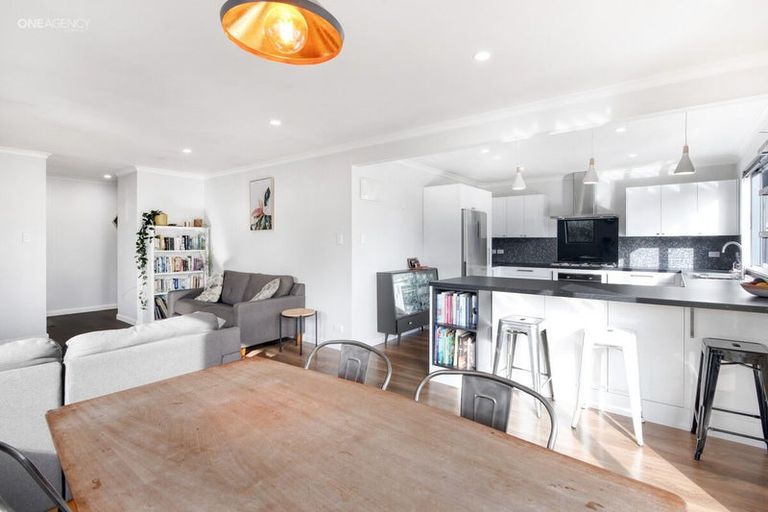 Photo of property in 96 Main North Road, Woodend, 7610