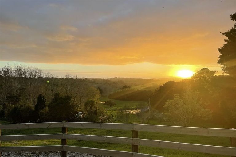 Photo of property in 5352 Kaipara Coast Highway, Wellsford, 0972