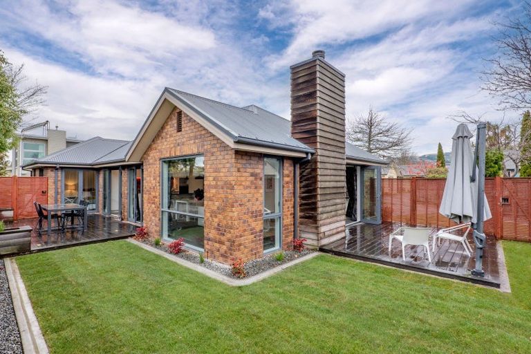 Photo of property in 11c Tainui Street, Somerfield, Christchurch, 8024