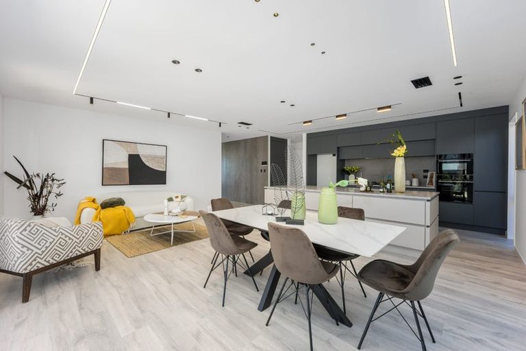 Photo of property in 15 Dulcie Way, Orewa, 0931