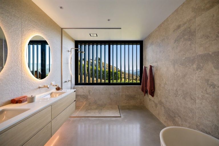 Photo of property in 83 Sicilian Lane, Lake Hayes, Queenstown, 9371