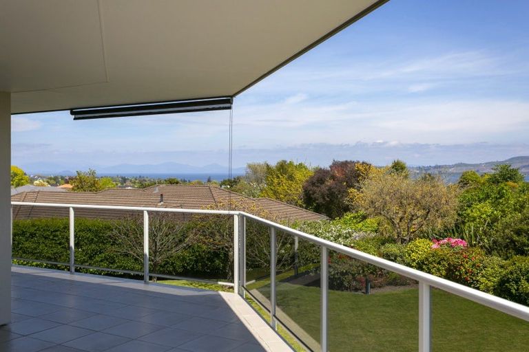 Photo of property in 19 Magnolia Rise, Waipahihi, Taupo, 3330