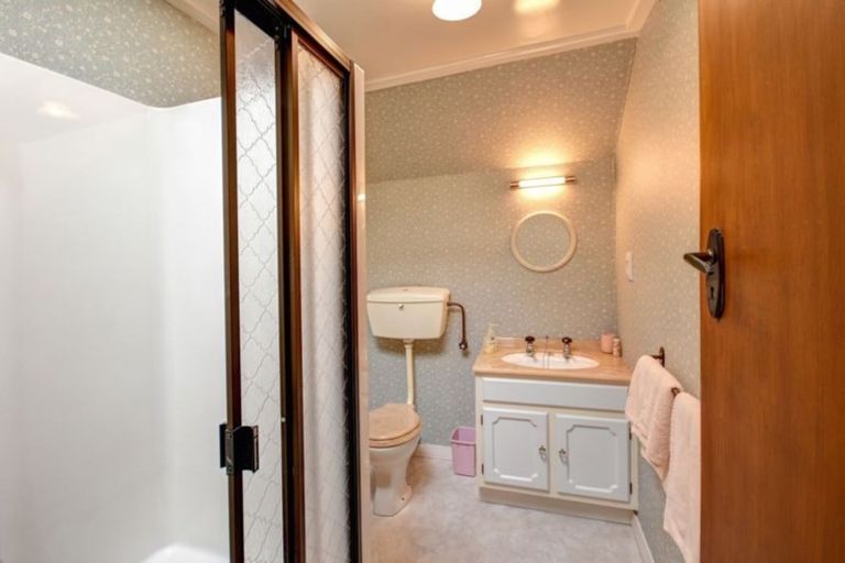 Photo of property in 14 Easther Crescent, Kew, Dunedin, 9012