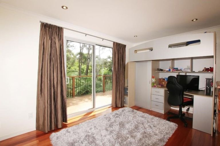 Photo of property in 23b West Lynn Road, Titirangi, Auckland, 0604