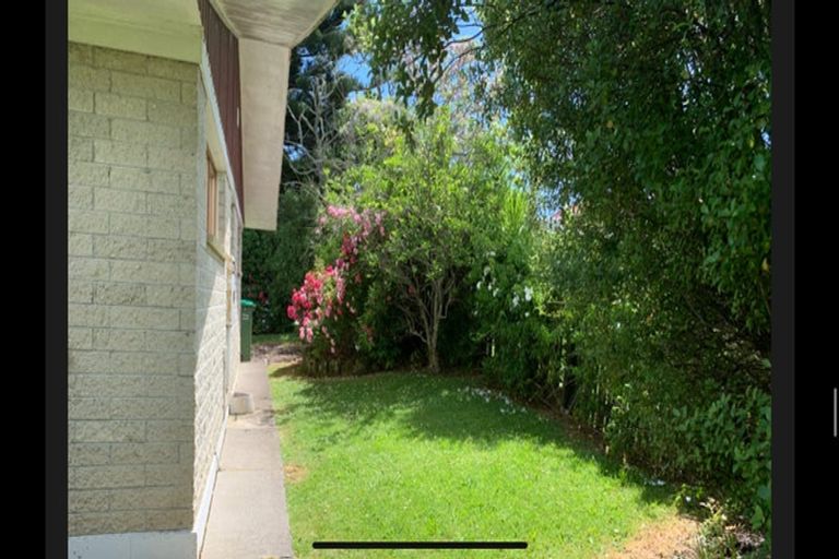 Photo of property in 1/72 Evelyn Road, Cockle Bay, Auckland, 2014