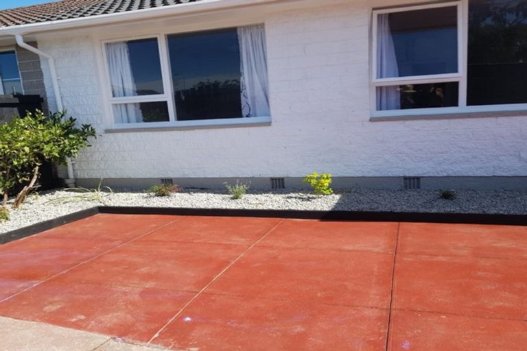 Photo of property in 2/14a Branksome Place, Parklands, Christchurch, 8083