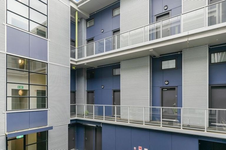 Photo of property in Urbane Apartments, 30/29 Webb Street, Mount Cook, Wellington, 6011