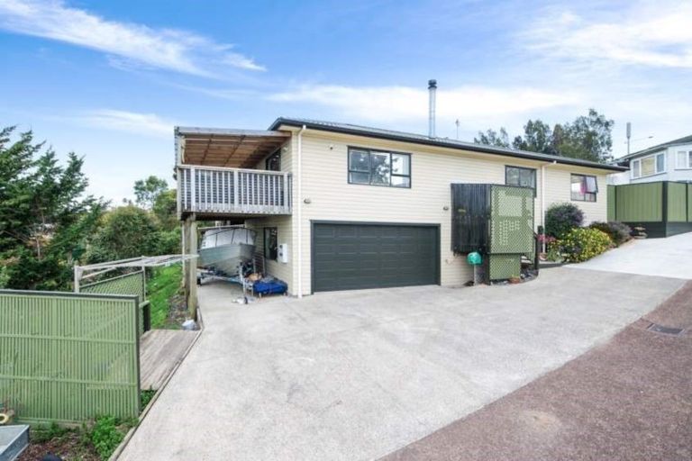 Photo of property in 34f Forest Hill Road, Henderson, Auckland, 0612