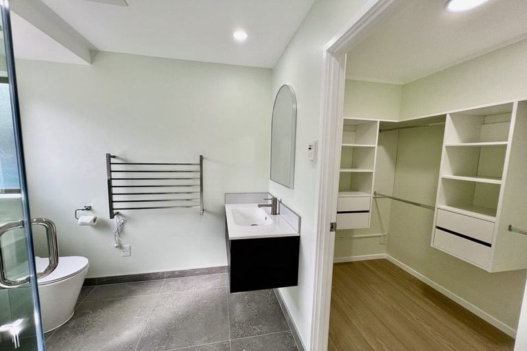 Photo of property in 3 Mimosa Place, Half Moon Bay, Auckland, 2012