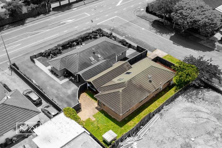 Photo of property in 2 Bathurst Street, Heretaunga, Upper Hutt, 5018