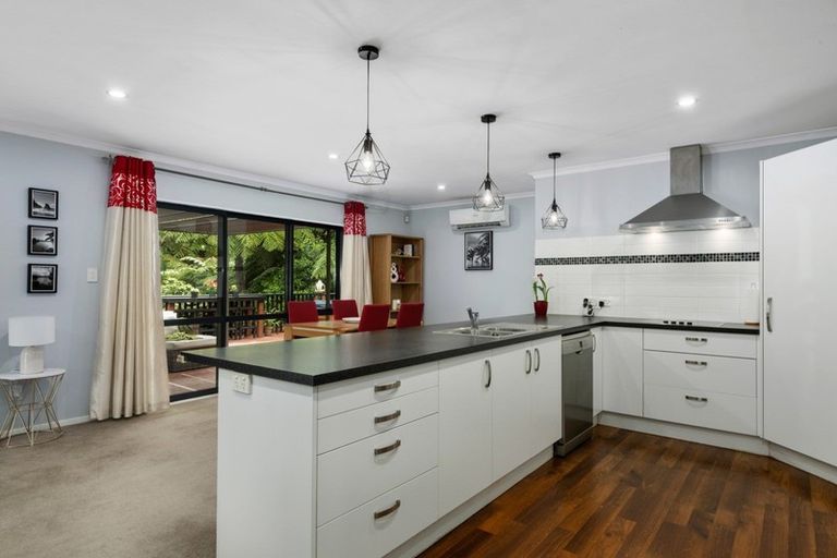 Photo of property in 43 Forest Road, Pinehaven, Upper Hutt, 5019