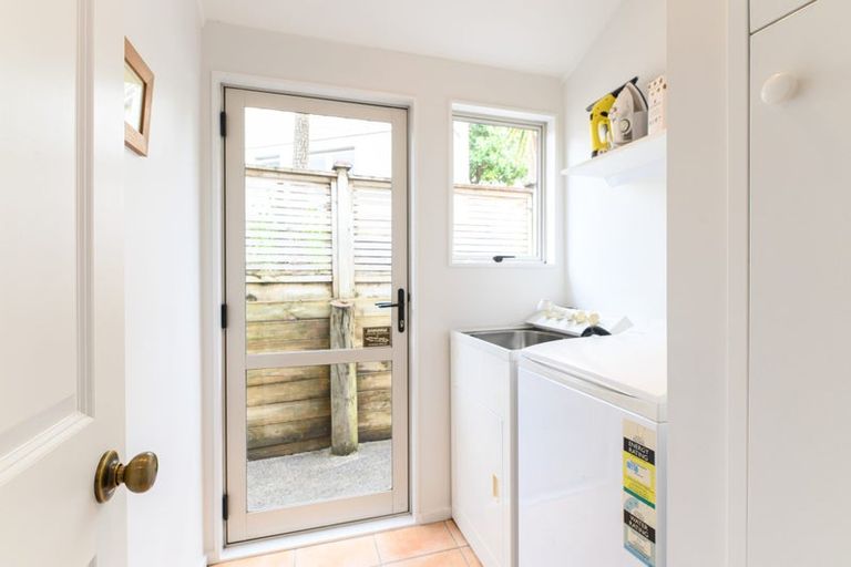 Photo of property in 2/87a Kowhai Road, Mairangi Bay, Auckland, 0630