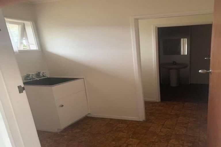 Photo of property in 3 Norman Spencer Drive, Papatoetoe, Auckland, 2104