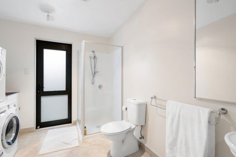 Photo of property in 2 Glucina Place, Glen Eden, Auckland, 0602