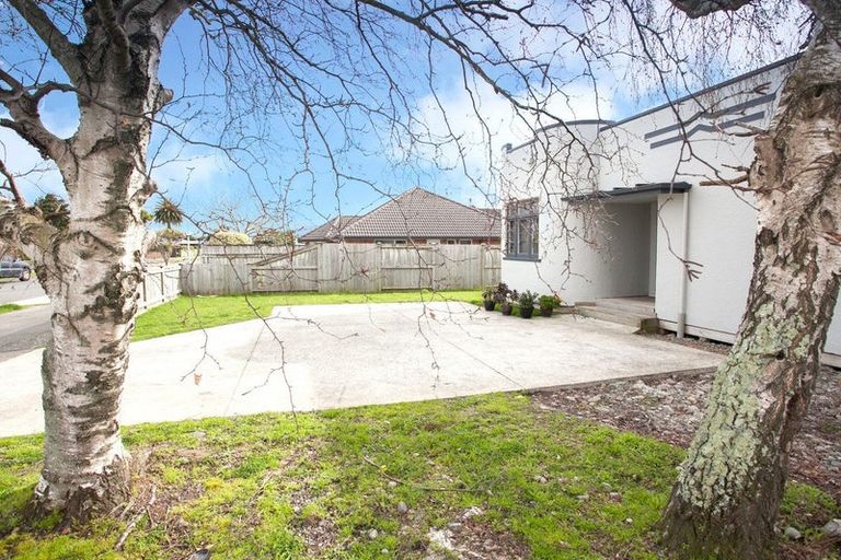 Photo of property in 27a Stewart Crescent, Hokowhitu, Palmerston North, 4410