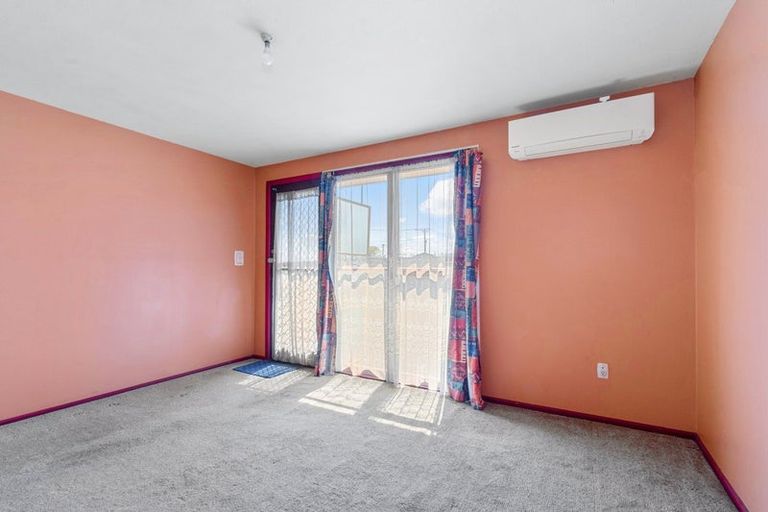 Photo of property in 2/98 Mathesons Road, Phillipstown, Christchurch, 8011