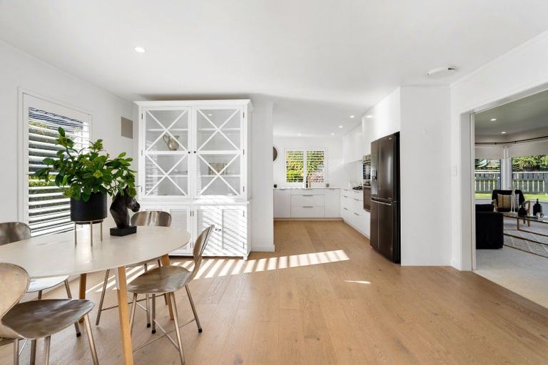 Photo of property in 42 Iona Road, Havelock North, 4130