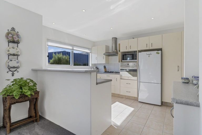 Photo of property in 8 Robertson Court, Cromwell, 9310