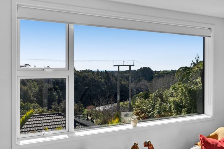 Photo of property in 321b Mangorei Road, Merrilands, New Plymouth, 4312